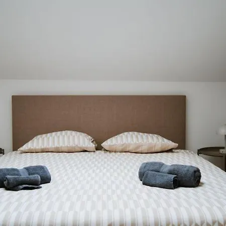 Night Sleep And Go Reims